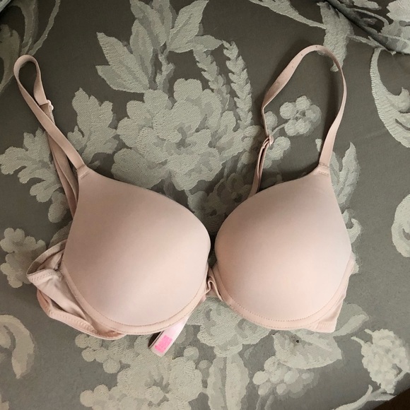 VICTORIA's SECRET PUSH UP BRA - Picture 1 of 4